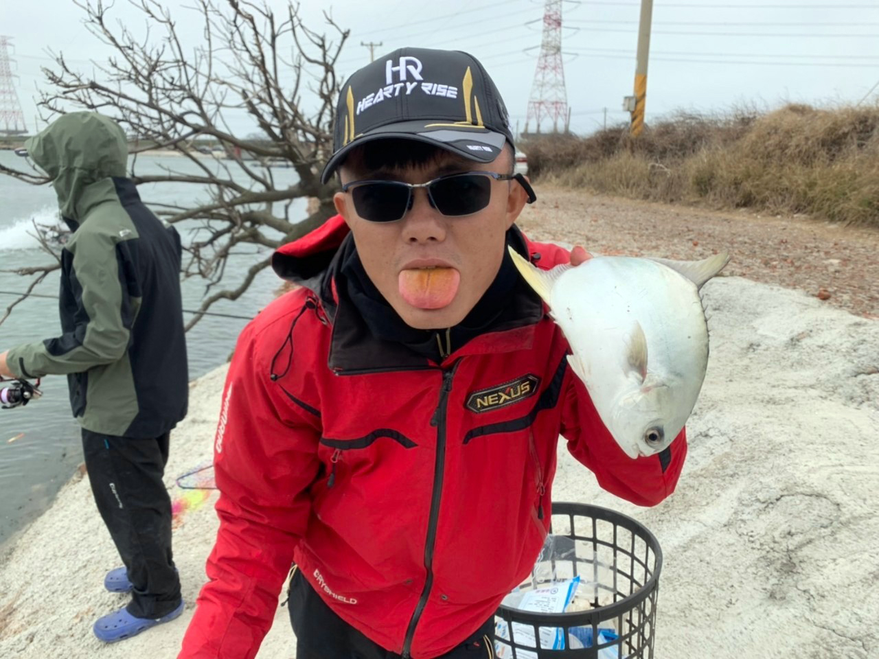 LINE_ALBUM_20230222南北合辦教育訓練-彰化伸港大自然海釣場_230224_6